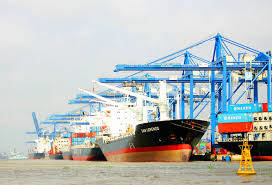Việt Nam thúc đẩy tham gia và hình thành các cơ chế hợp tác trong quản trị khu vực và toàn cầu đối với các hệ sinh thái biển và bờ biển.