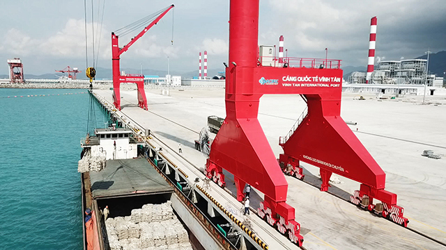 Cảng quốc tế Vĩnh Tân, Bình Thuận.