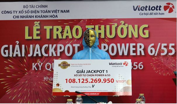 Ông V. nhận giải Jackpot trị giá hơn 108 tỷ đồng.