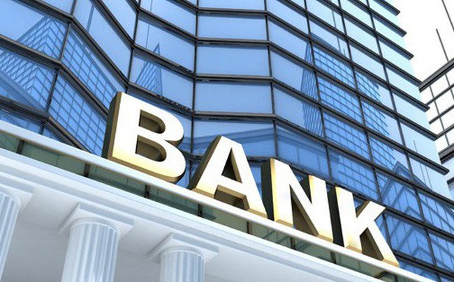 Ngân hàng huy động tiền gửi đến 10,2%/năm.