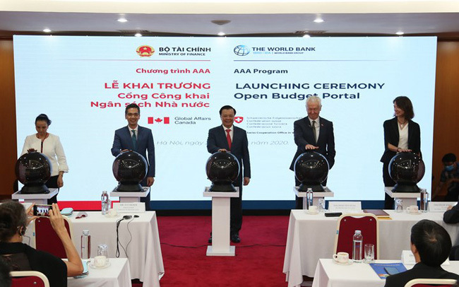 Ngày 26/8/2020, Bộ Tài chính đã chính thức vận hành Cổng Công khai NSNN (https://ckns.mof.gov.vn/). Đây được coi là bước khởi động tiến tới thực hiện dữ liệu mở của ngành Tài chính.