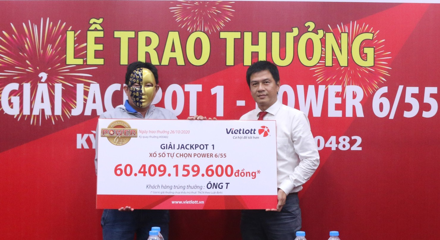 Ông T.  lĩnh giải Jackpot trị giá hơn 60,4 tỷ đồng.