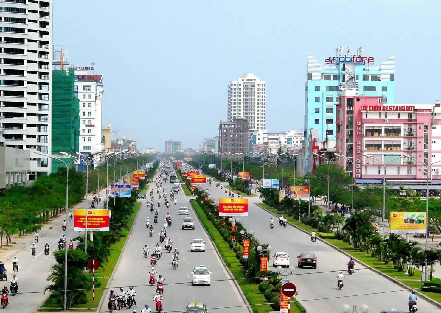 Giai đoạn 2021-2025, Chính phủ chủ chương phát huy nội lực, giữ ổn định kinh tế vĩ mô, phát triển bền vững đi đôi với đẩy nhanh tốc độ tăng trưởng kinh tế.