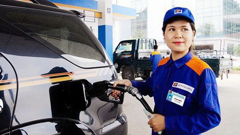 Xăng giảm giá từ 15 giờ, các mặt hàng dầu tiếp tục tăng giá.