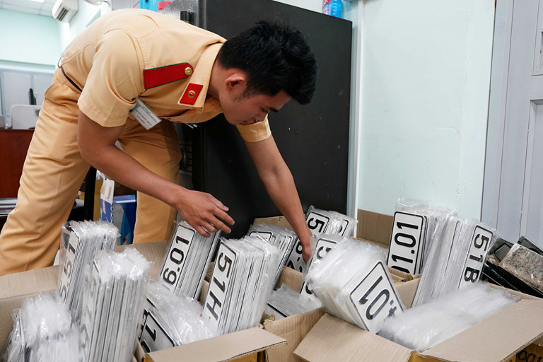 Nếu việc bán đấu giá biển số đẹp được chấp thuận, Nhà nước sẽ có thêm nguồn thu hợp pháp không nhỏ.