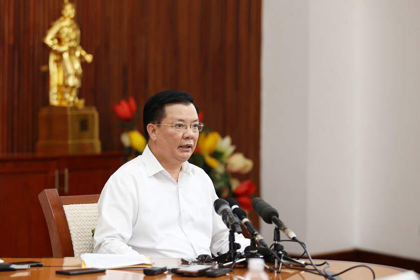 Bộ Tài chính rất hoan nghênh và lắng nghe, tiếp thu đầy đủ ý kiến của các chuyên gia, các nhà khoa học, nhân dân cả nước tham gia góp ý vào dự thảo.
