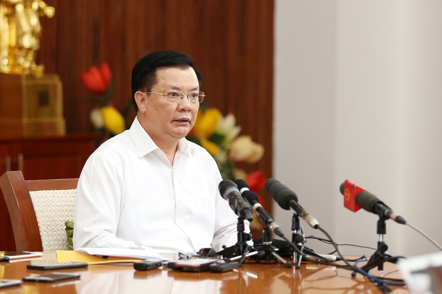 Bộ trưởng Bộ Tài chính Đinh Tiến Dũng - Phó Trưởng ban  Ủy ban chỉ đạo quốc gia ASW, NSW và tạo thuận lợi thương mại.