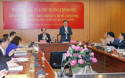 Tổ công tác của Thủ tướng Chính phủ tại buổi làm việc tại Bộ Tài chính (tháng 4/2018)