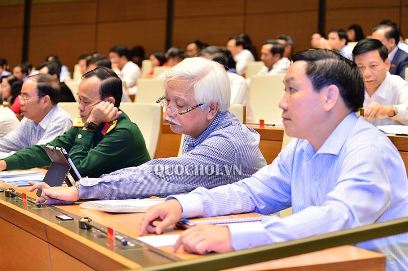 Trong hai ngày 24 và 25/10, Quốc hội tiến hành lấy phiếu tín nhiệm đối với những người giữ chức vụ do Quốc hội bầu hoặc phê chuẩn.