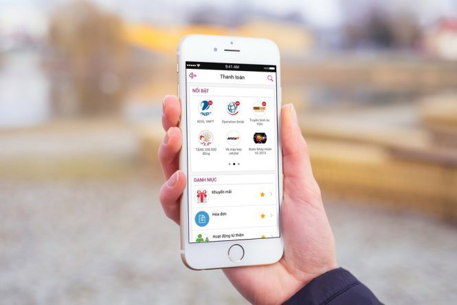 Mua sắm trên điện thoại qua app của các nhà cung cấp ngày một phổ biến.