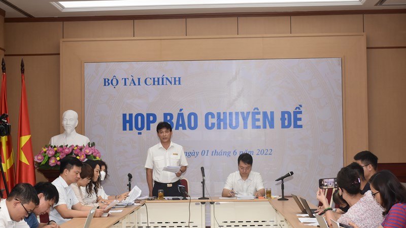 &Ocirc;ng&nbsp;Đặng Ngọc Minh, Ph&oacute; Tổng cục trưởng Tổng cục Thuế ph&aacute;t biểu tại buổi họp b&aacute;o chuy&ecirc;n đề.