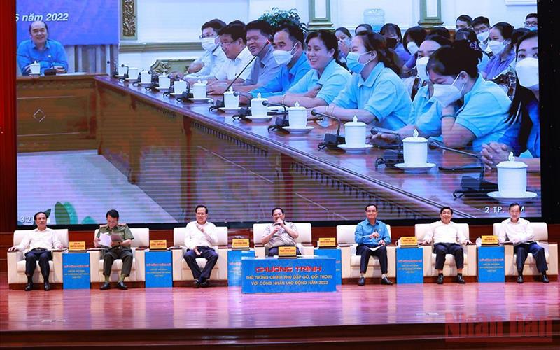 Thủ tướng gặp gỡ, đối thoại công nhân, người lao động năm 2022.