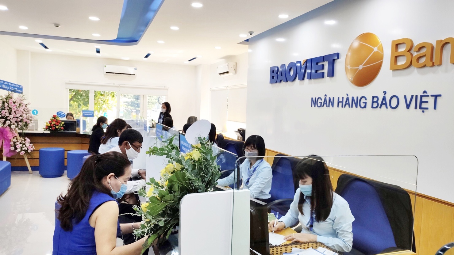 kh&aacute;ch h&agrave;ng c&oacute; thể dễ d&agrave;ng lựa chọn c&aacute;c h&igrave;nh thức gửi tiết kiệm EZ-Saving theo nhu cầu với kỳ hạn đa dạng từ 1 tuần, 1 th&aacute;ng, 6 th&aacute;ng, 12 th&aacute;ng&hellip;