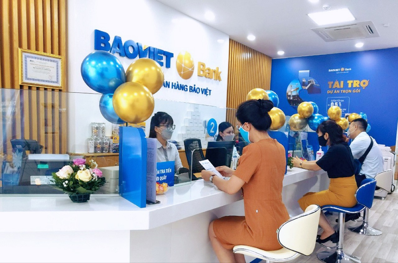 BAOVIET Bank áp dụng chính sách hấp dẫn cho kênh gửi tiền trực tuyến với mức lãi suất cao hơn tới 0,2%/năm so với gửi tiết kiệm tại quầy.