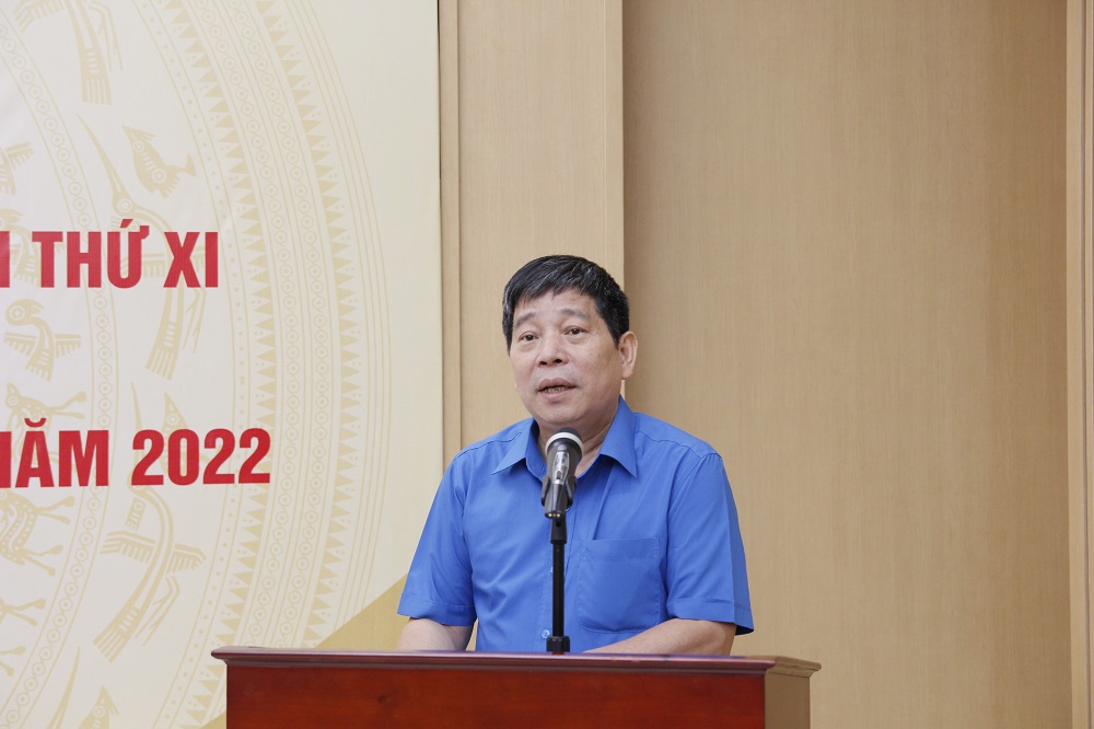 Ủy vi&ecirc;n Ban Chấp h&agrave;nh Tổng Li&ecirc;n đo&agrave;n Lao động Việt Nam, Ph&oacute; Chủ tịch Thường trực C&ocirc;ng đo&agrave;n vi&ecirc;n chức Việt Nam Nguyễn Văn Đ&ocirc;ng đến dự v&agrave; ph&aacute;t biểu tại Hội nghị.