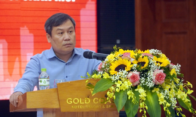 Đồng chí Vũ Đại Thắng - Ủy viên Trung ương Đảng, Bí thư Tỉnh ủy Quảng Bình phát biểu khai mạc Tọa đàm. 