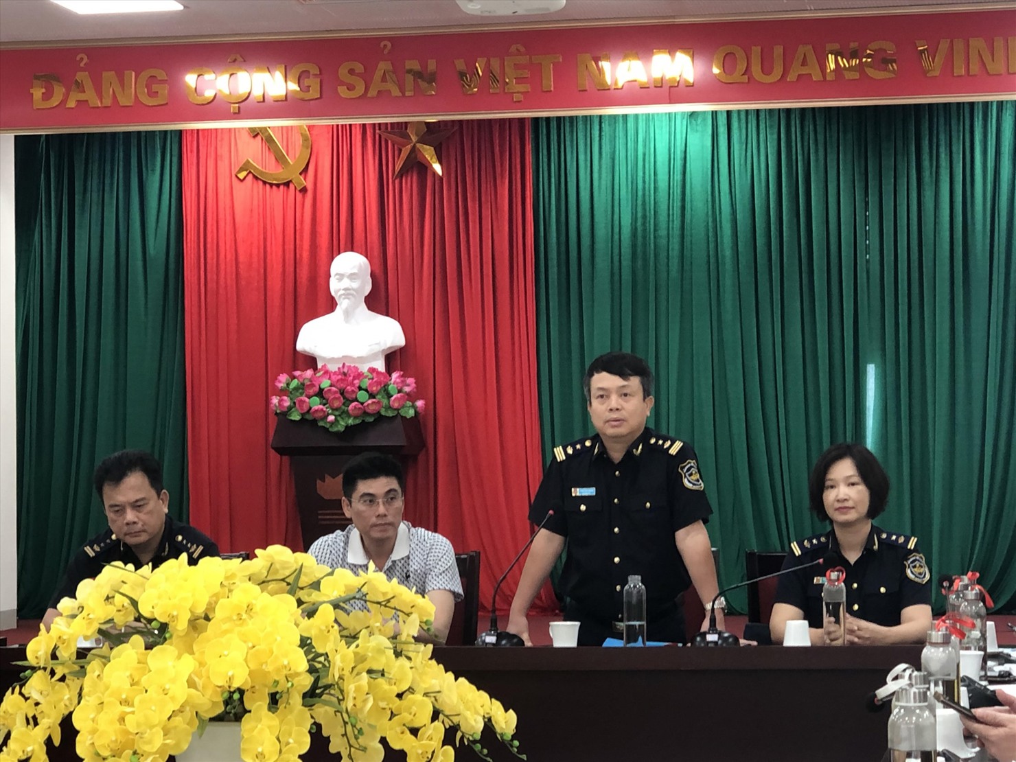 &Ocirc;ng Trịnh Văn Nhuận - Ph&oacute; Cục trưởng Cục Hải quan tỉnh Quảng Ninh. Ảnh: Cao Nguy&ecirc;n