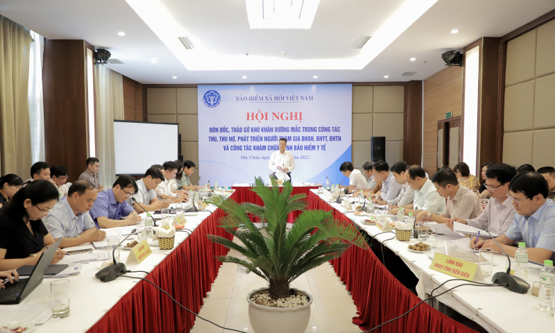 Toàn cảnh hội nghị.