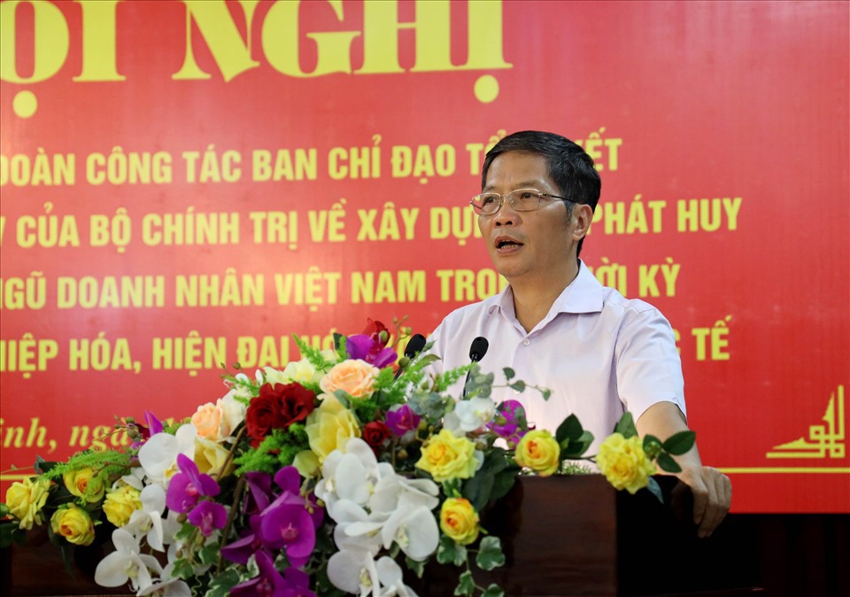 Đồng chí Trần Tuấn Anh - Ủy viên Bộ Chính trị, Trưởng Ban Kinh tế Trung ương phát biểu chỉ đạo hội nghị.