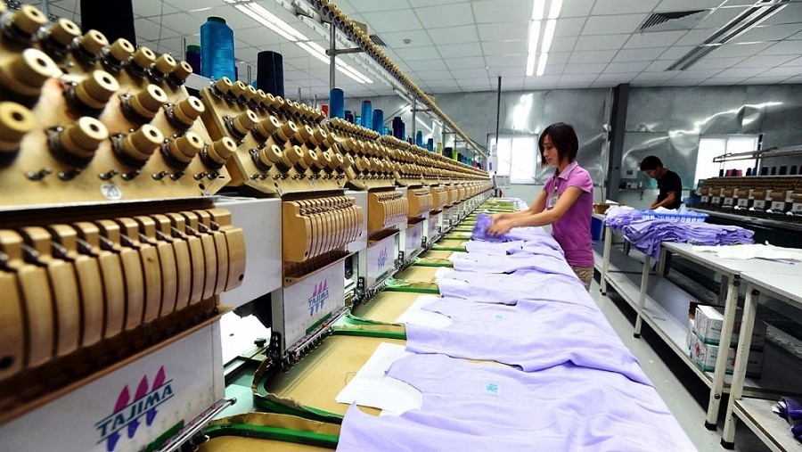 Phát triển công nghiệp hỗ trợ để giảm giá thành các sản phẩm dệt may. 