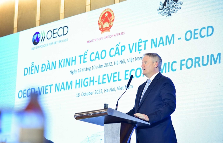 Tổng Thư ký OECD Mathias Cormann phát biểu tại Diễn đàn.