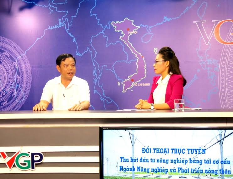 Bộ trưởng Nguyễn Xuân Cường trả lời tại cuộc tọa đàm