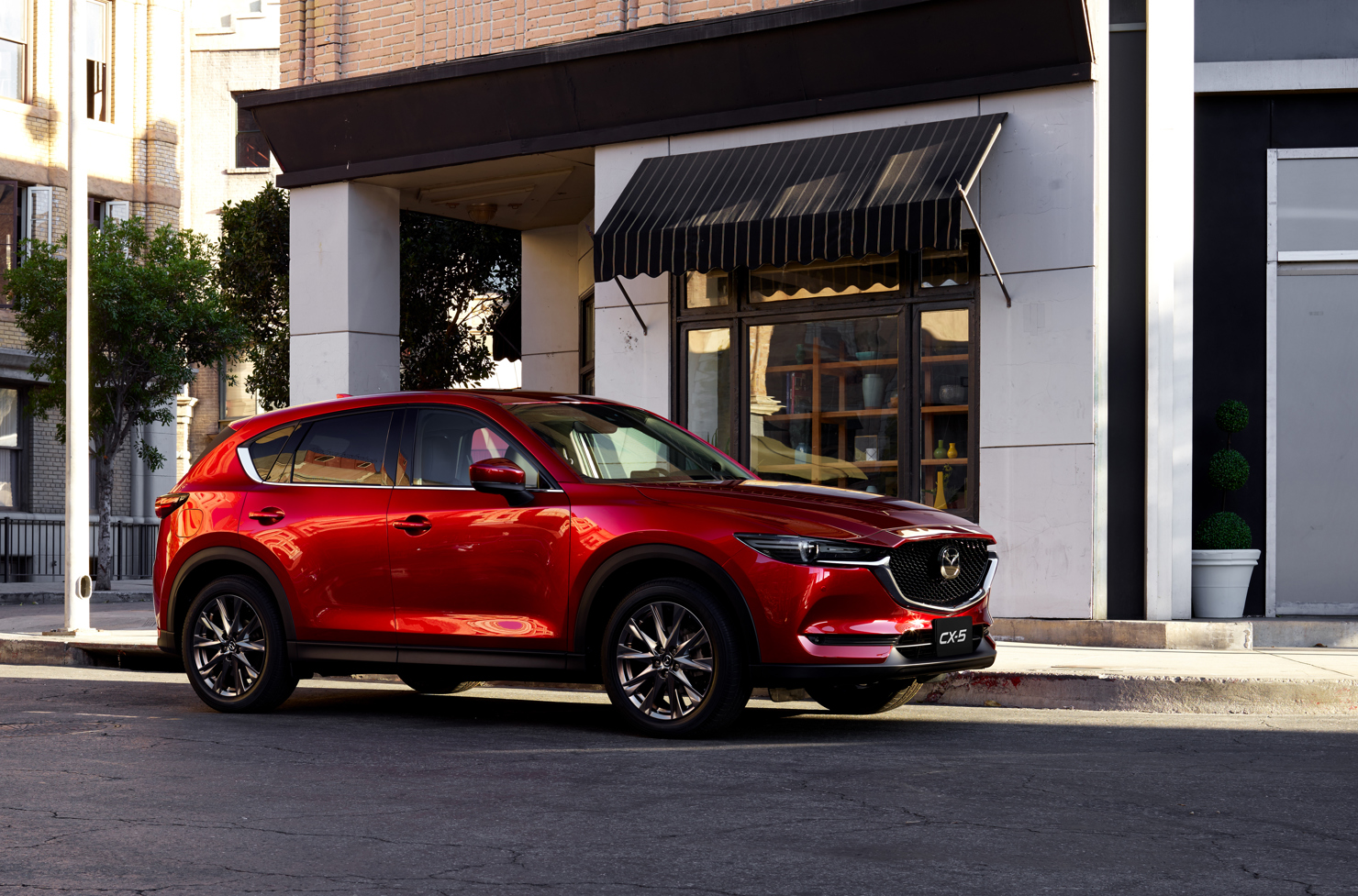Mazda CX-5 bứt phá đạt doanh số ấn tượng với hơn 11.000 xe bán ra trong năm 2020