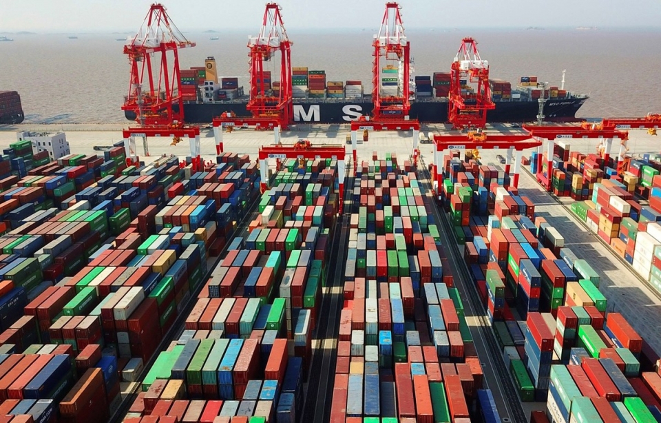 Cuộc chiến thương mại đã bùng phát từ giữa năm 2018, đến nay, tổng lượng hàng hóa bị đánh thuế cao hơn của hai bên đã lên tới hơn 360 tỷ USD. (Nguồn: Bloomberg)