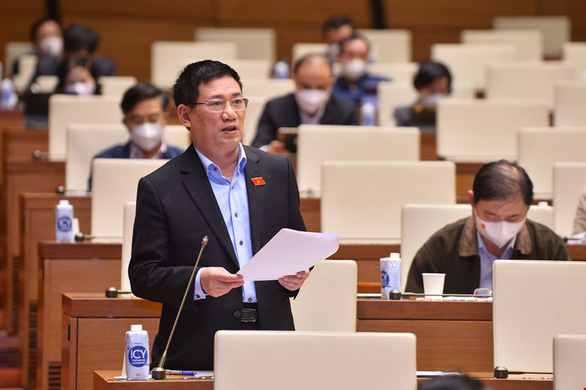 Bộ trưởng Bộ Tài chính Hồ Đức Phớc giải thích về cơ cấu thuế trong công thức tính giá xăng dầu.