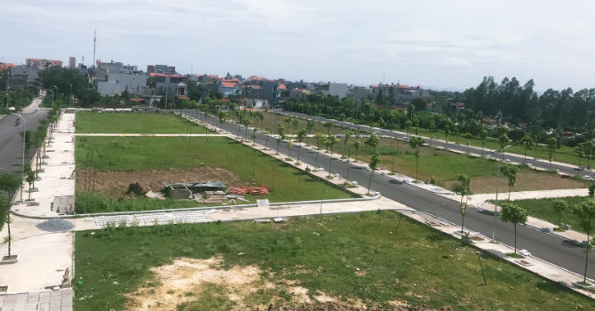 Nhu cầu đầu tư đất nền, nhà phố riêng lẻ vẫn còn rất cao dù giá đã tăng liên tục trong 3 năm. Nguồn: Internet