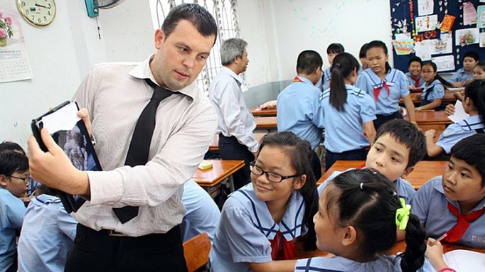 Ssố lượng lao động nước ngoài vào Việt Nam cũng như lao động Việt Nam đi làm việc ở nước ngoài sẽ tiếp tục tăng cao. Nguồn: Internet