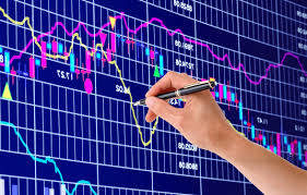 Nhà đầu tư dè dặt đặt lệnh mua - bán cổ phiếu trong những phiên gần đây. Nguồn: Internet