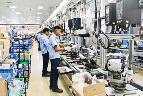 Bộ Tài chính đề xuất miễn thuế thu TNDN trong 2 năm kể từ khi có thu nhập chịu thuế đối với DN thành lập mới từ hộ, cá nhân kinh doanh. Nguồn: Internet