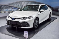 Chiếc Toyota Camry trong bài đang “làm mưa, làm gió” trên mạng xã hội với mức giá không tưởng.