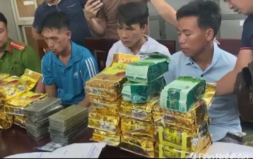 3 đối tượng từ Bắc Kạn vào Nghệ An vận chuyển hơn 30 kg ma túy. Nguồn: Báo Nghệ An