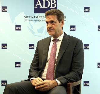Giám đốc ADB Việt Nam Andrew Jeffries