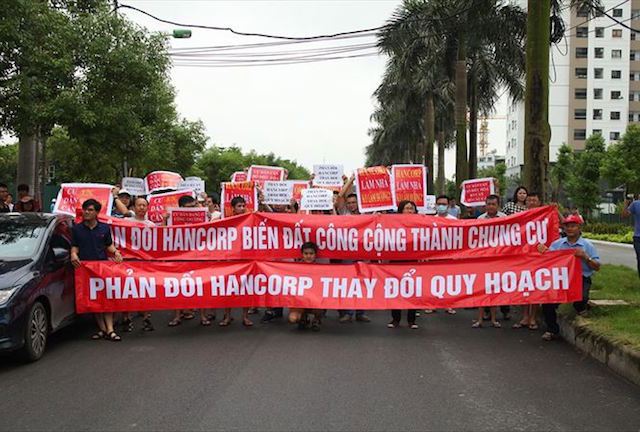 Dân cư khu đô thị Đoàn Ngoại giao phản đổi chủ đầu tư điều chỉnh quy hoạch. Nguồn: Internet.
