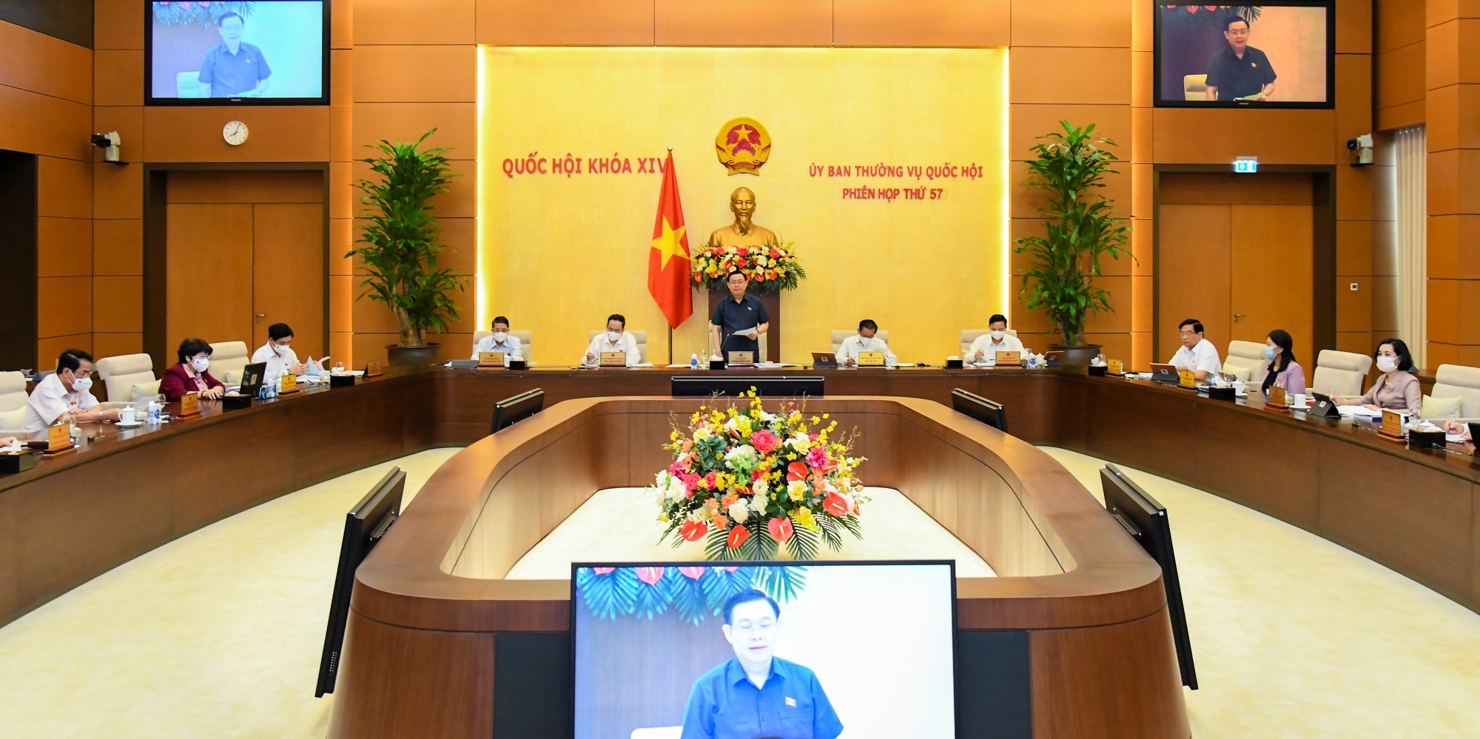 Phiên họp thứ 57 của Ủy ban Thường vụ Quốc hội. Nguồn: quochoi.vn