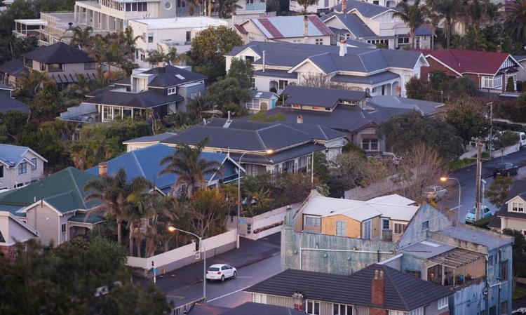 Chính phủ New Zealand đã công bố một loạt các biện pháp "hạ nhiệt".