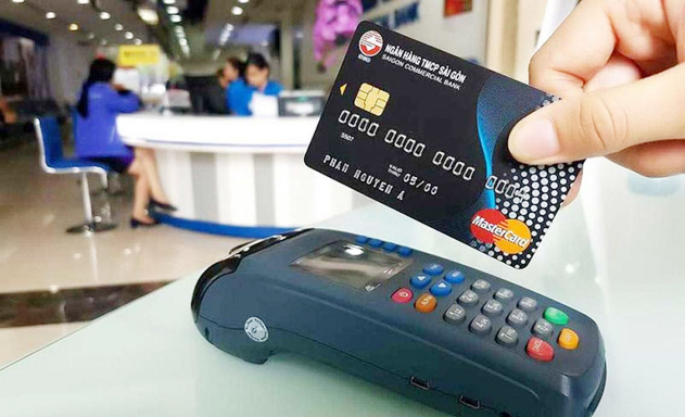 Thị trường thẻ tín dụng đang có sự cạnh tranh khốc liệt giữa các nhà băng. Nguồn: Internet.