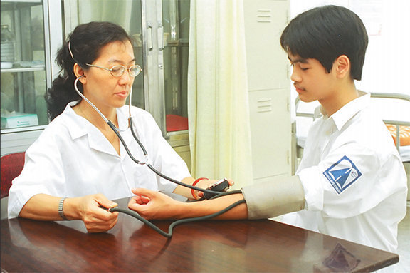 Năm học 2019-2020, mục tiêu đảm bảo 100% học sinh, sinh viên tham gia BHYT. Nguồn: Internet.