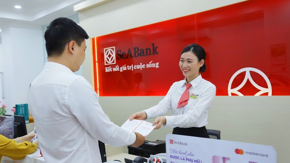 SeABank phát hành 211.400.000 cổ phiếu (tương đương tỷ lệ 12,7%) để trả cổ tức và phát hành thêm 109.700.000 cổ phiếu (tương đương tỷ lệ 6,6%) để tăng vốn cổ phần từ nguồn vốn chủ sở hữu.