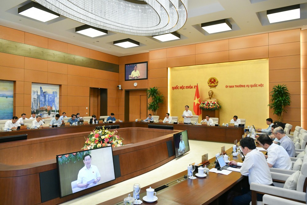Tại Phiên họp chuyên đề pháp luật, Ủy ban Thường vụ Quốc hội sẽ xem xét 11 dự án luật, pháp lệnh và nghị quyết trình Quốc hội cho ý kiến tại Kỳ họp thứ 4.