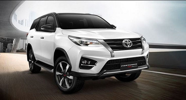 Toyota Fortuner giảm giá 60-64 triệu đồng.