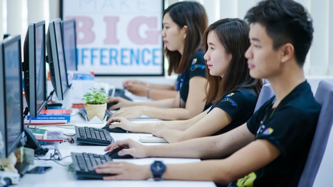 Chất lượng nguồn nhân lực là điều kiện nền tảng để duy trì sức cạnh tranh, hiệu quả hoạt động của mỗi doanh nghiệp, nhà trường và của cả nền kinh tế.