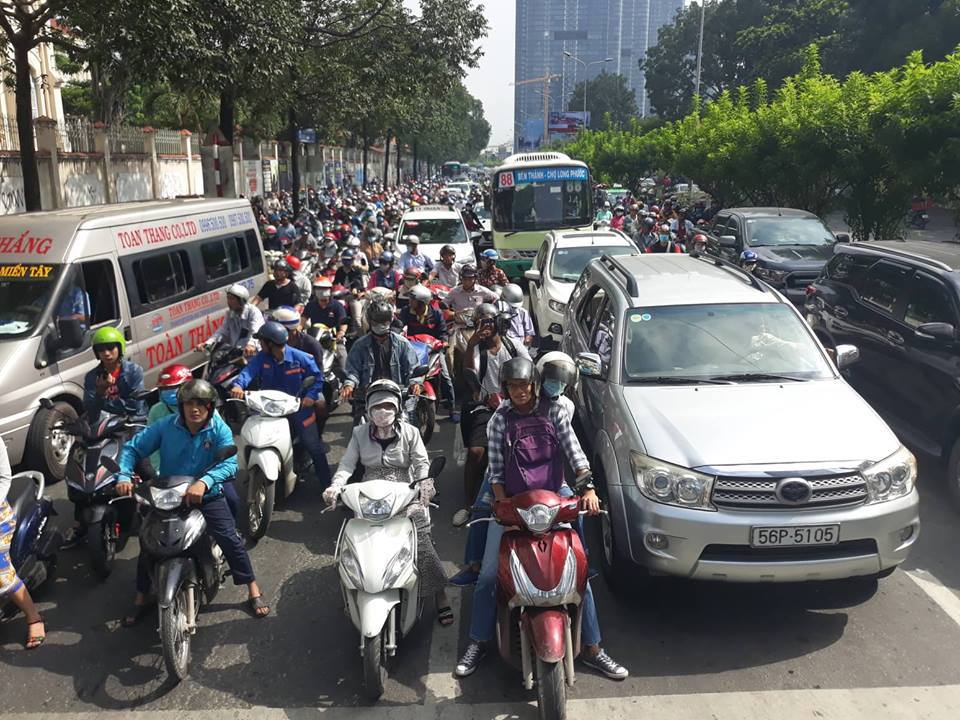 Mức phí mới sẽ được áp dụng từ ngày 17/10, Công an TP. Hồ Chí Minh sẽ là đơn vị thu lệ phí và 100% số tiền thu được sẽ nộp vào ngân sách.