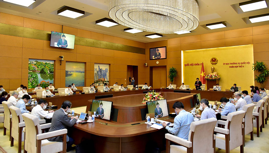 Toàn cảnh Phiên họp.