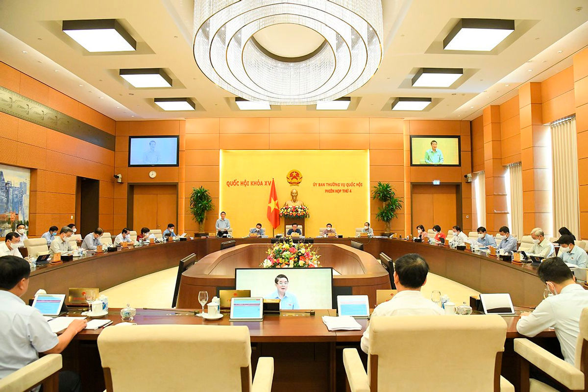 Toàn cảnh Phiên họp của Ủy ban Thường vụ Quốc hội chiều ngày 12/10. Nguồn: quochoi.vn
