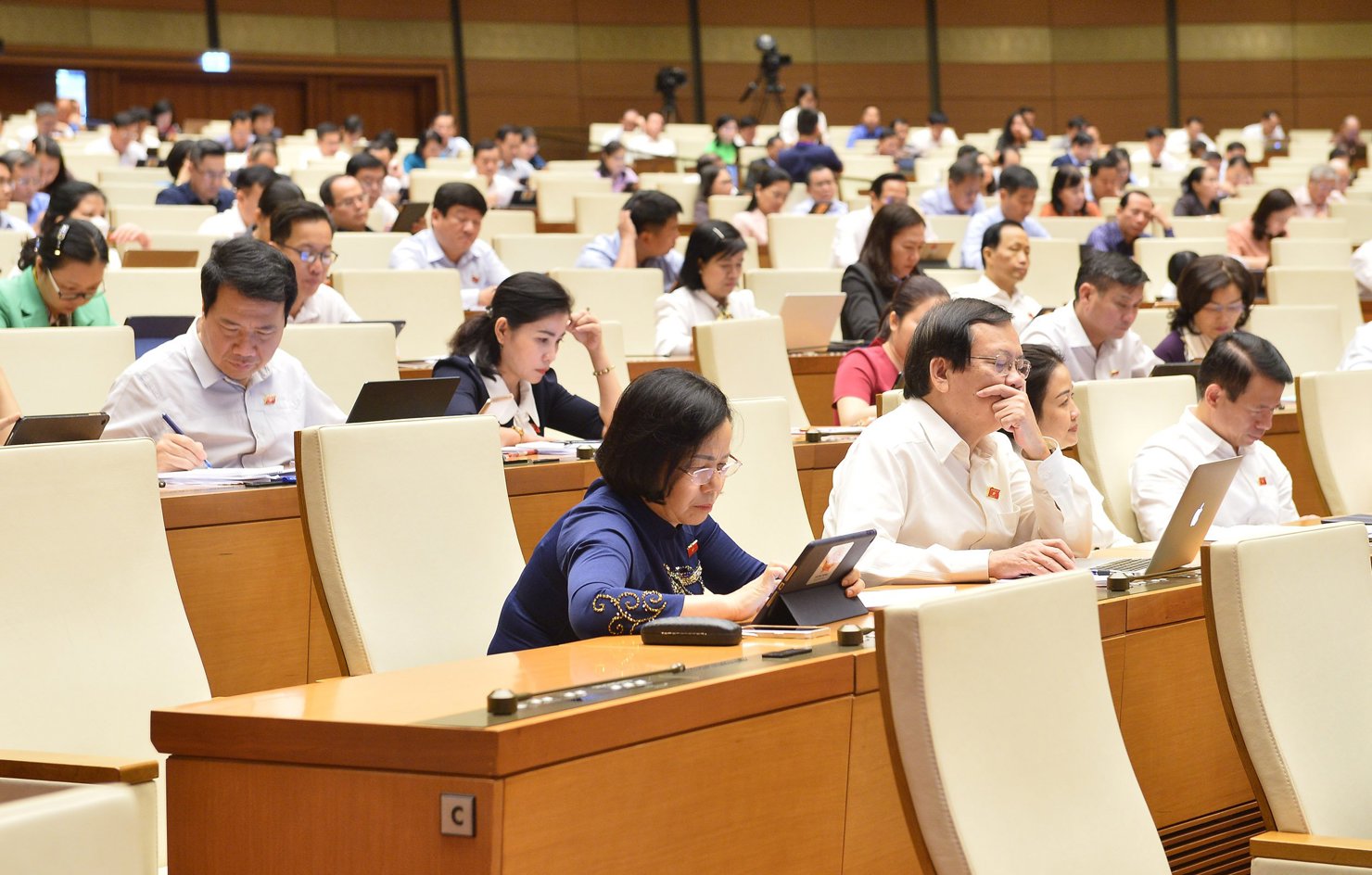 5 nhóm vấn đề chất vấn tại Kỳ họp thứ 4 được gửi xin ý kiến các đại biểu Quốc hội.