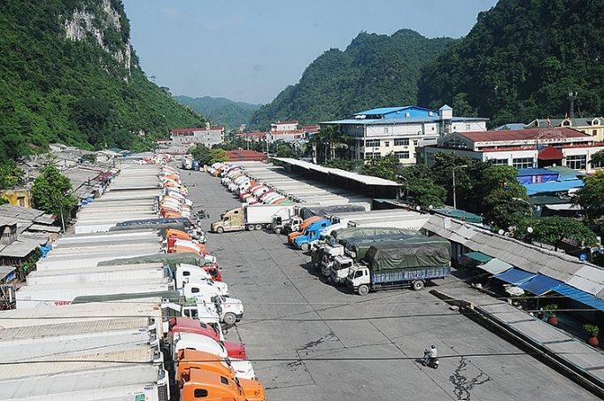 Thương mại biên giới có vai trò quan trọng.